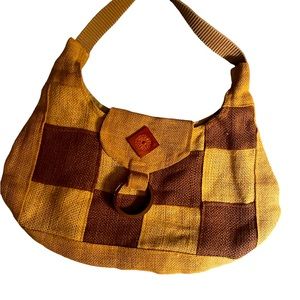 1990 burlap purse tan.